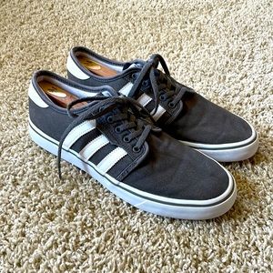 Adidas skate shoes. Great condition. Size 9.5